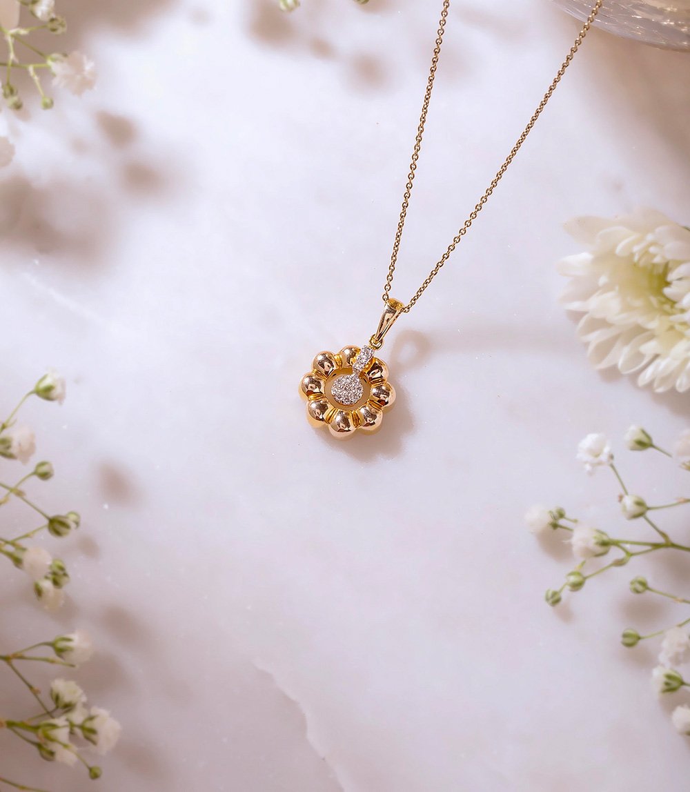 Jewellers Sway The Night Diamond Pendant - Image 3